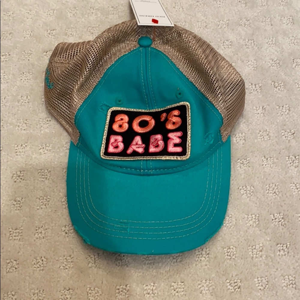Trucker hat